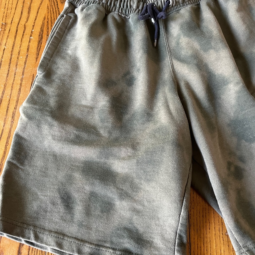 Lot of (2) Mens Jogger Shorts - Size Medium - Picture 14 of 16